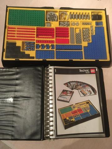 Lego technic Basisset 1032 en 1033 met 20 voorbeelden. beschikbaar voor biedingen