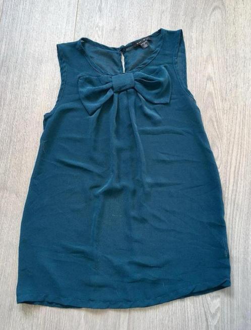 Heel mooi donker groen blousje top met strik , mt XS 34, Kleding | Dames, Tops, Zo goed als nieuw, Maat 34 (XS) of kleiner, Groen