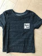 leuk zgan grijs gemêleerd shirt met korte mouw 86, Kinderen en Baby's, Babykleding | Maat 86, Verzenden, Zo goed als nieuw, Jongetje