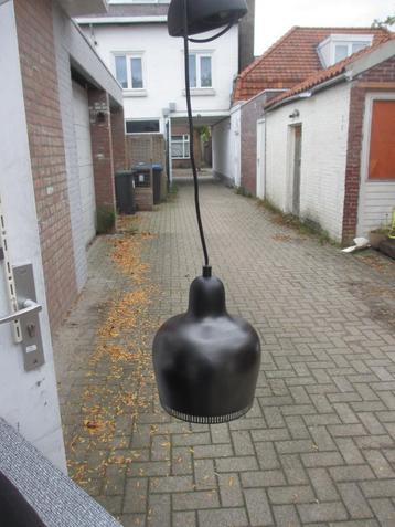 Artek Golden Bell Lamp A330S Black/White Hanglamp 2007 beschikbaar voor biedingen