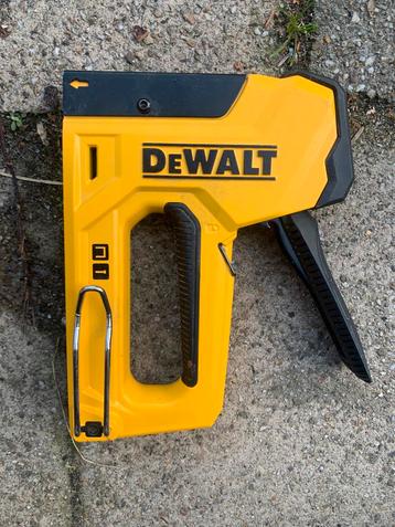 DeWalt Tacker / Nietmachine beschikbaar voor biedingen