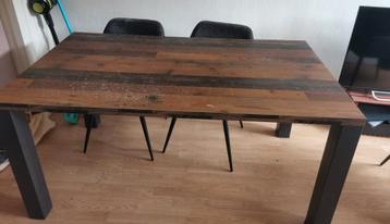 Gratis eettafel moet zms weg. 1,60 lang, 0,9 breed, 077 hoog