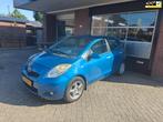 Toyota Yaris 1.3 VVTi Aspiration, Clima, Cruise Dealer ond,, Voorwielaandrijving, 1025 kg, Gebruikt, Zwart