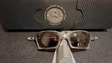 Oakley Xsquared zonnebril  beschikbaar voor biedingen
