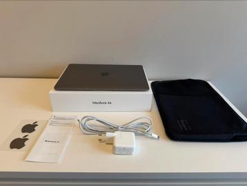Macbook Air 2019 13 inch Retina Display beschikbaar voor biedingen