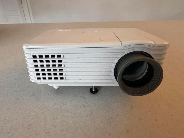 Beamer, Audio, Tv en Foto, Beamers, Zo goed als nieuw, LED, Ophalen of Verzenden