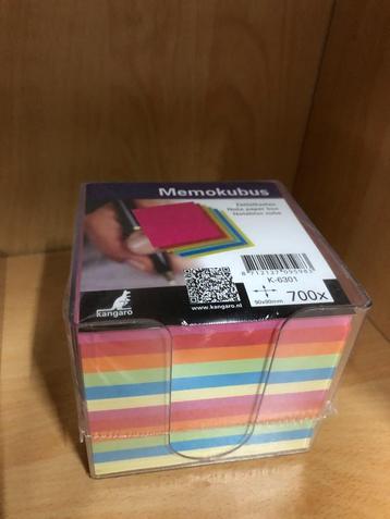 Memokubus beschikbaar voor biedingen