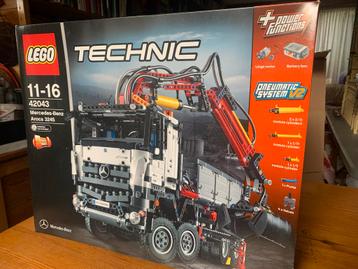 Lego Technic Mercedes-Benz Arocs 3245 (42043) beschikbaar voor biedingen