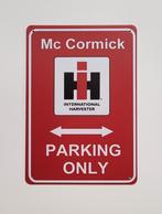 Mc Cormick international harvester parking metalen wanddeco, Reclamebord, Info@deconoord.nl, Deco Noord, Nieuw