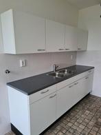 Witte Keukenblok met Donker Keukenblad merk bribus, Huis en Inrichting, Ophalen, Gebruikt, Wit, Enkelwandige keuken