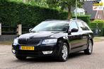 Skoda Octavia Combi 1.6 TDI Greentech Active | NAVI | CLIMA, Voorwielaandrijving, Gebruikt, 4 cilinders, Zwart