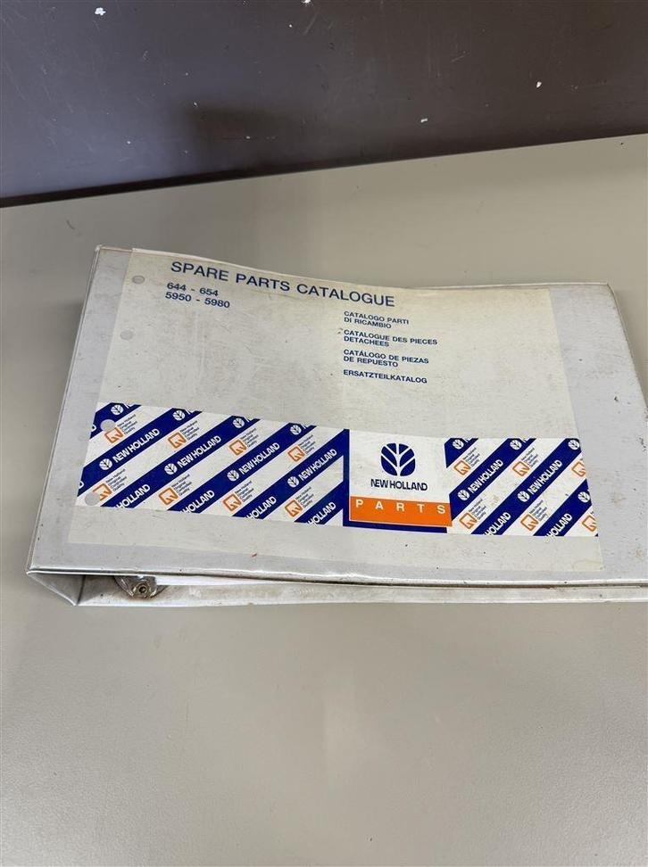 onderdelen catalogus voor New Holland 644, 654, 5950 & 5980, Auto diversen, Handleidingen en Instructieboekjes, Ophalen of Verzenden