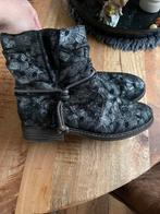 Rieker enkellaarsjes gevoerd maat 39, Kleding | Dames, Schoenen, Ophalen of Verzenden, Zo goed als nieuw, Zwart