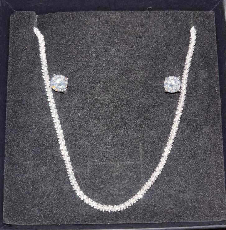 Moissanite s925 earrings + shiny rope chain (oorbellen set), Sieraden, Tassen en Uiterlijk, Oorbellen, Nieuw, Overige materialen