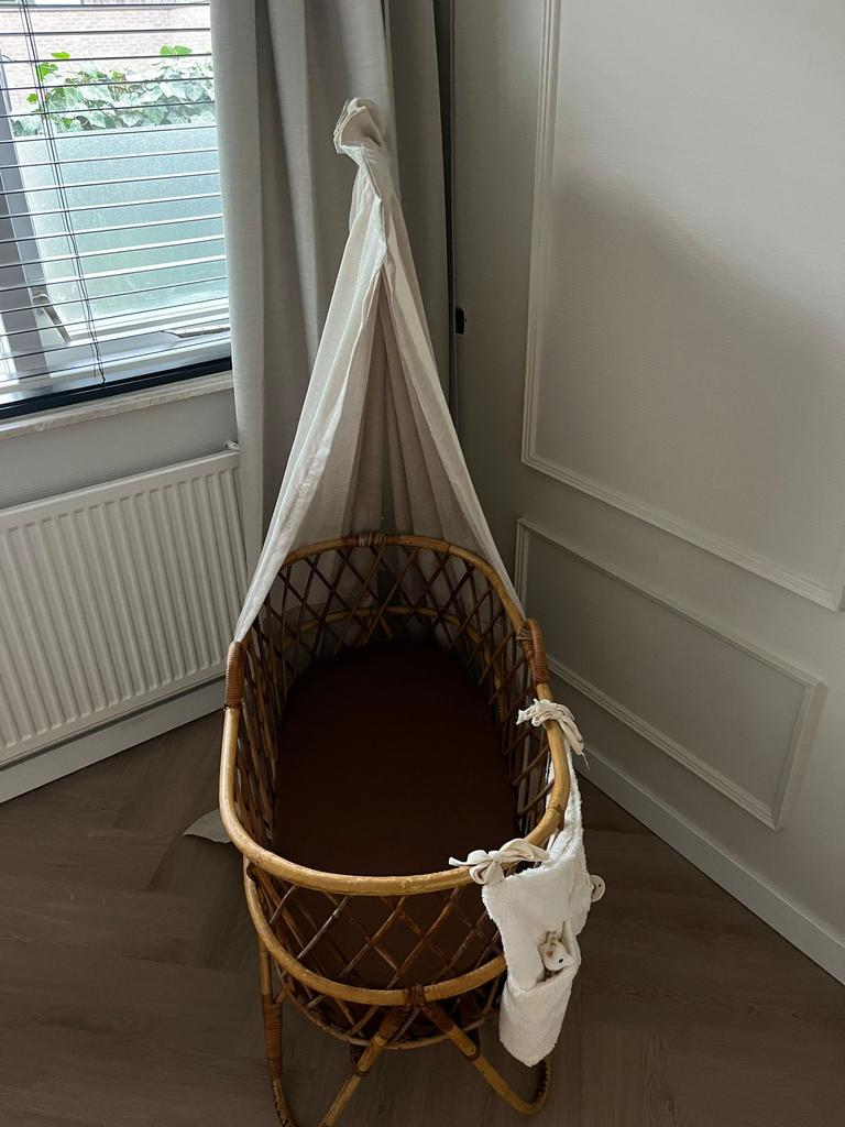 Rotan wiegje, Ophalen, Zo goed als nieuw, Stoel(en)