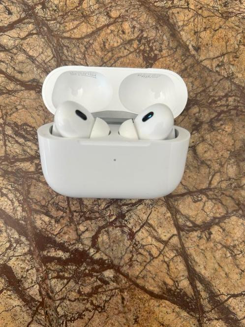Apple air pods pro 2 + Apple care, Telecommunicatie, Mobiele telefoons | Oordopjes, Zo goed als nieuw, Bluetooth, Ophalen
