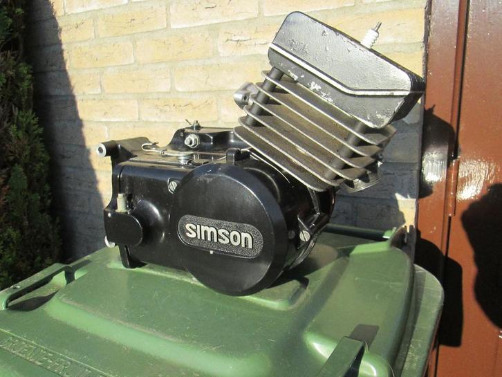 Simsonparts, Fietsen en Brommers, Brommeronderdelen | Oldtimers, Zo goed als nieuw, Overige merken, Blok, Ophalen