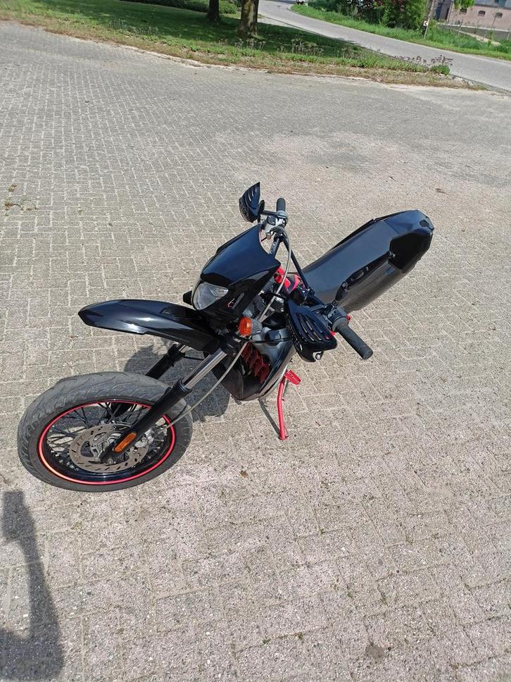 Derbi Senda SM 2010, Fietsen en Brommers, Brommers | Derbi, Gebruikt, Maximaal 45 km/u, Ophalen