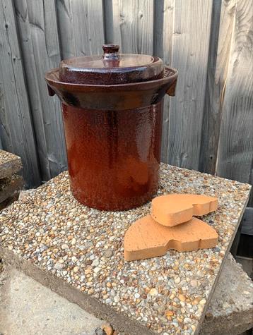 Oude 10L Zuurkool Inmaakpot met Deksel. beschikbaar voor biedingen
