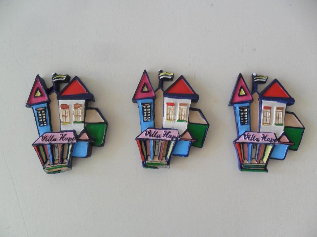 * 2x Villa happ magneet met kleurrijke huisjes *, Ophalen of Verzenden, Nieuw, Magneetbord