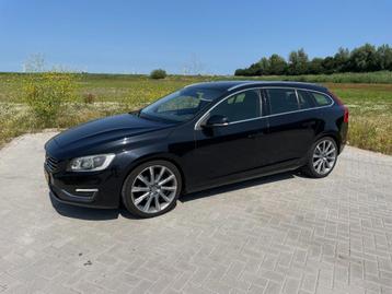 Volvo V60 D4 SUMMUM AUTOMAAT 181pk Euro 6 trekhaak beschikbaar voor biedingen