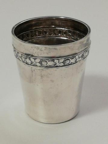 (Russisch?) zilveren (.830) shotbekertje of eierdop beschikbaar voor biedingen