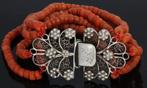 Bloedkoraal antieke 5-strengs armband fraai slot zilver dame