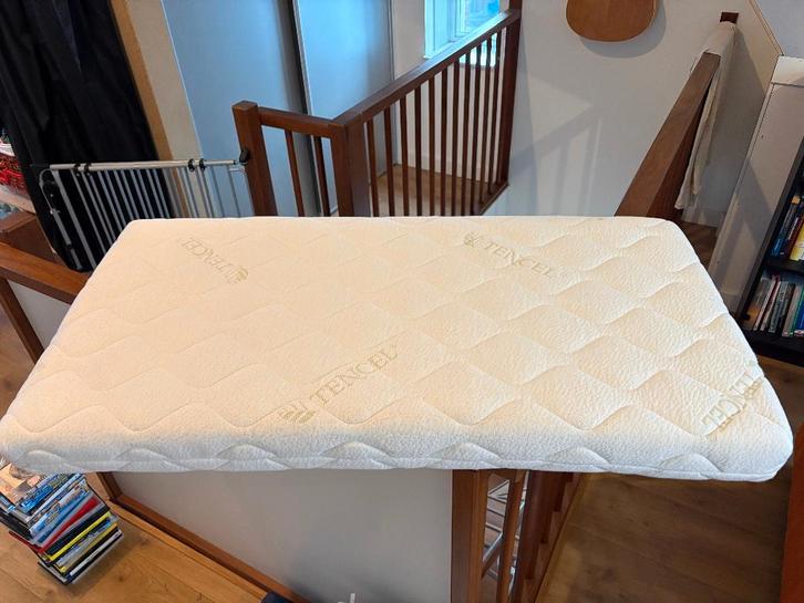 Babymatras 60 x 120 incl. Airgosafe topper, Kinderen en Baby's, Babywiegjes en Ledikanten, Zo goed als nieuw, Ledikant, Ophalen