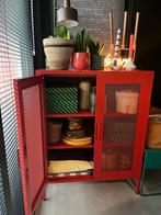 Rood Metalen Kastje met Gaasdeuren, Ophalen, Zo goed als nieuw