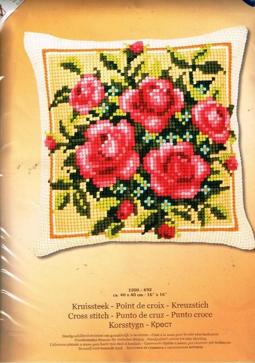 Cado vervaco borduurpakket kussen, rose roosjes 692 op=op, Hobby en Vrije tijd, Borduren en Borduurmachines, Nieuw, Borduurpakket