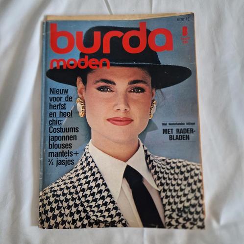 Burda augustus 1983 modetijdschrift kledingpatronen vintage, Hobby en Vrije tijd, Kledingpatronen, Zo goed als nieuw, Vrouw, Burda