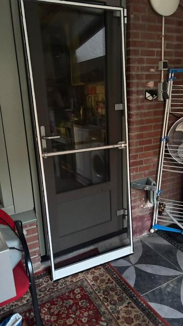 Hordeur aluminuim beschikbaar voor biedingen