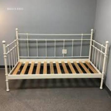 Z.g.a.n. IKEA Tromsnes eenpersoons bed beschikbaar voor biedingen