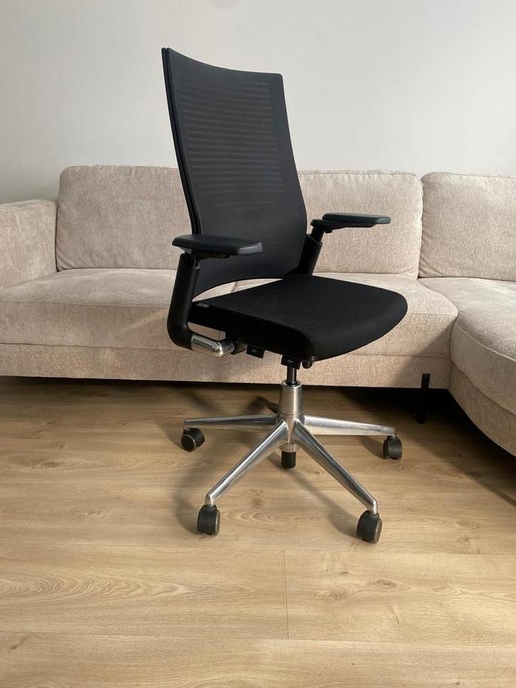 Ergonomische Ahrend 2020 Extra Verta bureaustoel, Huis en Inrichting, Bureaustoelen, Zo goed als nieuw, Zwart, Ophalen of Verzenden