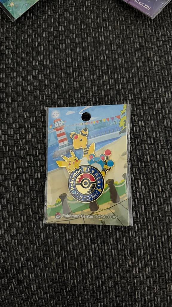 Pokemon Center pin Tokyo Bay, Ophalen of Verzenden, Zo goed als nieuw, Overige typen