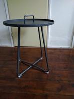 metalen tafeltje met handvat, Huis en Inrichting, Tafels | Bijzettafels, Minder dan 55 cm, Metaal of Aluminium, Rond, Zo goed als nieuw