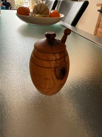 Houten Honingpot met Lepel beschikbaar voor biedingen