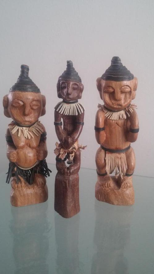 3 tribal Art beeldjes, van gezin uit dezelfde stam., Antiek en Kunst, Kunst | Niet-Westerse kunst, Ophalen of Verzenden