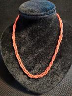 Antieke ketting 3 streng bloedkoraal en vergulde slot, Sieraden, Tassen en Uiterlijk, Antieke sieraden, Verzenden, Overige materialen