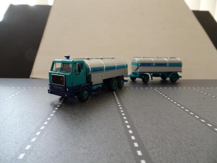 036 herpa albedo volvo f88 f89 nectar tankwagen 1:87 truck, Hobby en Vrije tijd, Modelauto's | 1:87, Zo goed als nieuw, Bus of Vrachtwagen