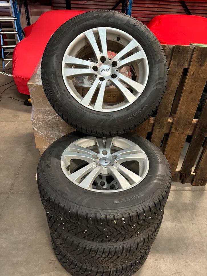 17” winterset 225/65R17 o.a. RAV4, CRV CX5 X-Trail, Auto-onderdelen, Banden en Velgen, Banden en Velgen, Winterbanden, 17 inch