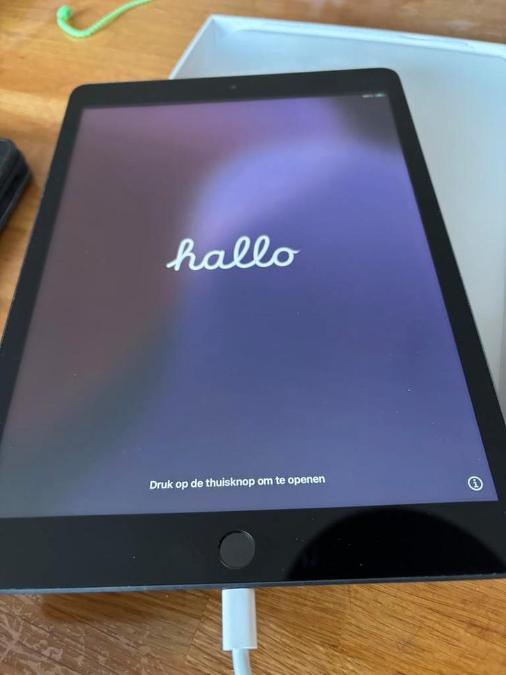 Ipad 9th generatie 2021 64gb, Computers en Software, Apple iPads, Zo goed als nieuw, Apple iPad, Wi-Fi, 10 inch, 64 GB, Grijs