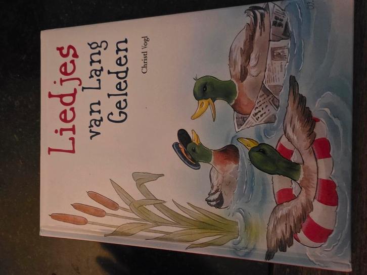 R . Winkel - Liedjes van lang geleden, Boeken, Kinderboeken | Jeugd | onder 10 jaar, Zo goed als nieuw, Ophalen of Verzenden