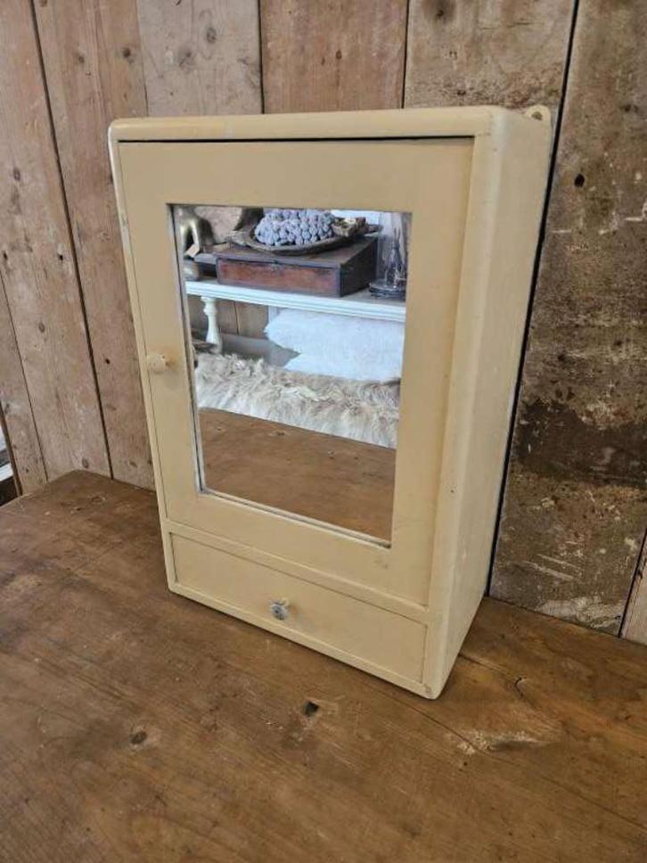 brocant frans kastje ``WOONWINKEL RUSTIEK``, Antiek en Kunst, Curiosa en Brocante, Ophalen of Verzenden