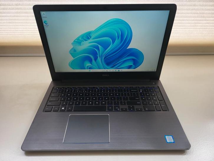 Dell Vostro i5 8GB DDR4 256GB SSD - Lichtgevende keys, Computers en Software, Windows Laptops, Zo goed als nieuw, 15 inch, 2 tot 3 Ghz