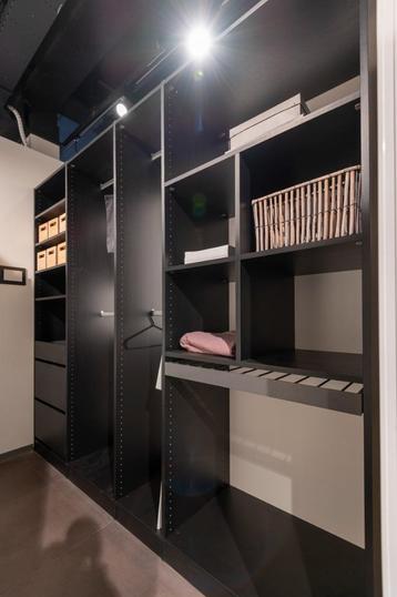 Kvik garderobe | Scandinavisch design | 60% korting beschikbaar voor biedingen