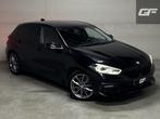 BMW 1-serie 118i Sport Black Edition Navi Cruise CarPlay NAP, 65 €/maand, Gebruikt, Met garantie (alle), Zwart
