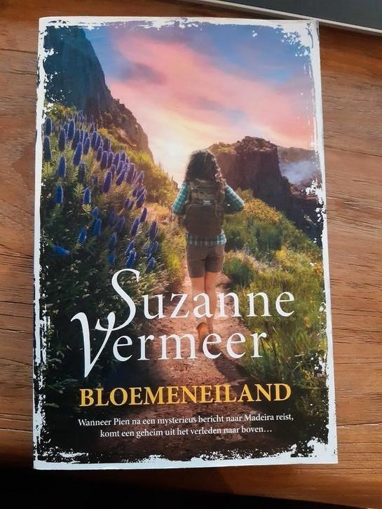Suzanne Vermeer - Bloemeneiland, Boeken, Thrillers, Zo goed als nieuw, Ophalen of Verzenden