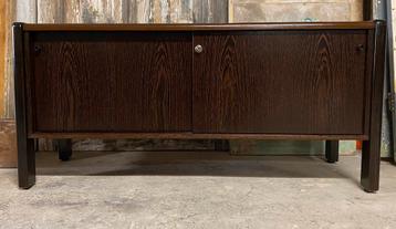 Brutalist Dressoir. Vintage. Design. Schäffer GmbH. Jaren’70 beschikbaar voor biedingen