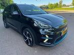 Kia e-Niro EXECUTIVE 64KWH 3FASE/THAAK/ACARPLAY/FABRIEKSGARA, Auto's, Kia, Automaat, Lichtsensor, Gebruikt, 1712 kg